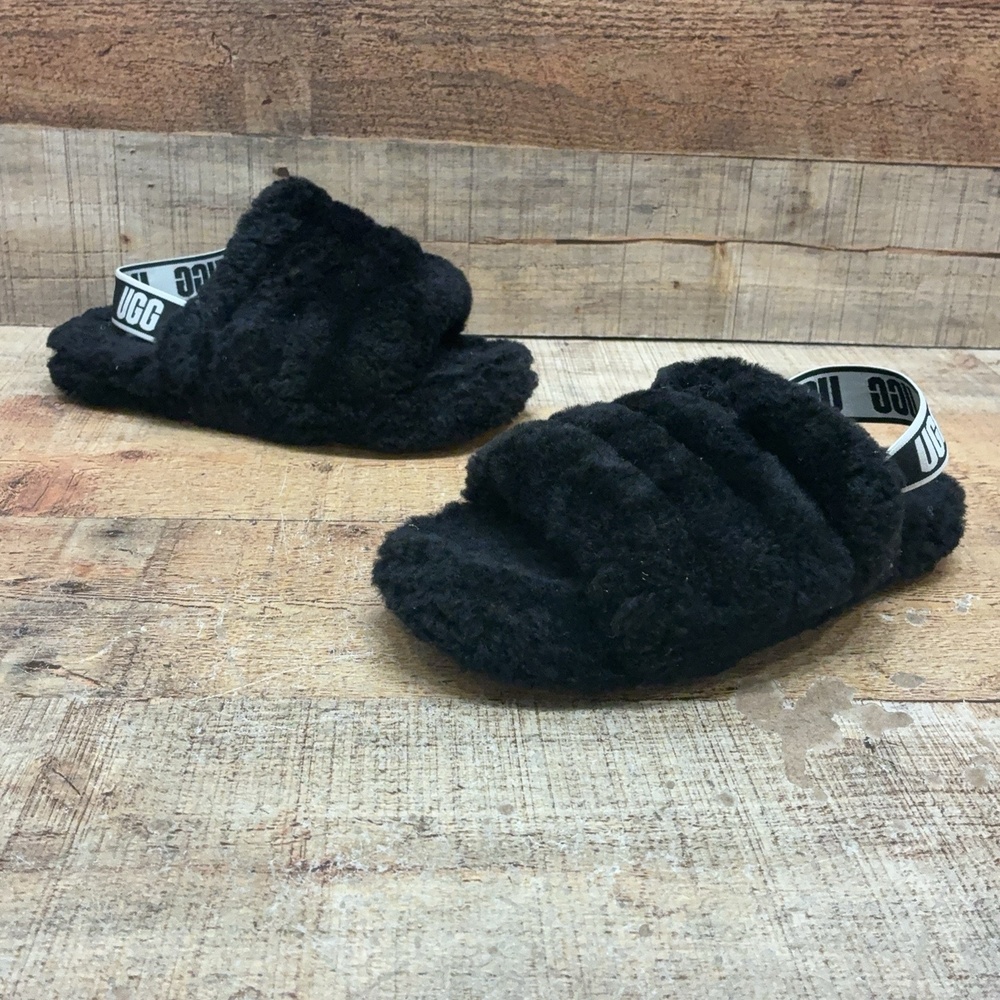 UGG Fluff Yeah Slide Slippers Girls Size 4 36 Black Furry Logo Strap Comfort